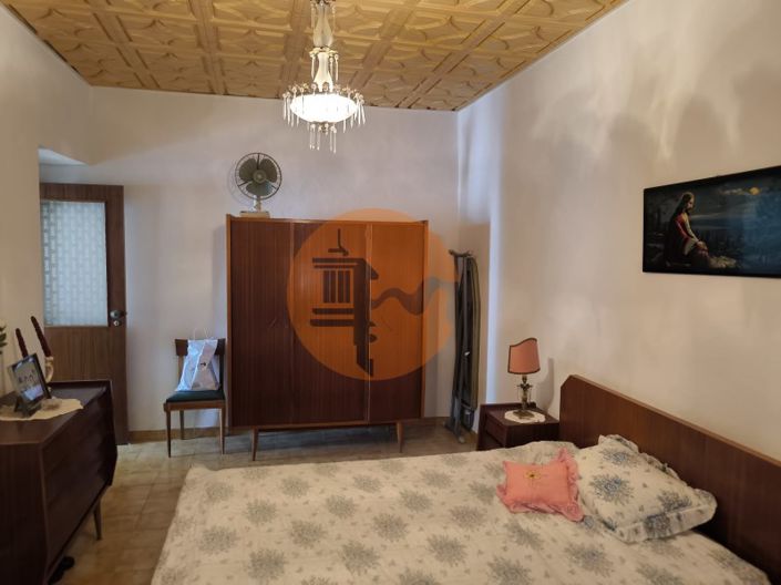 Image No.31-2 Bed House for sale