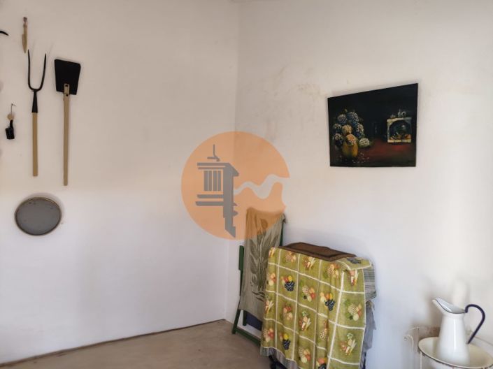 Image No.8-2 Bed House for sale