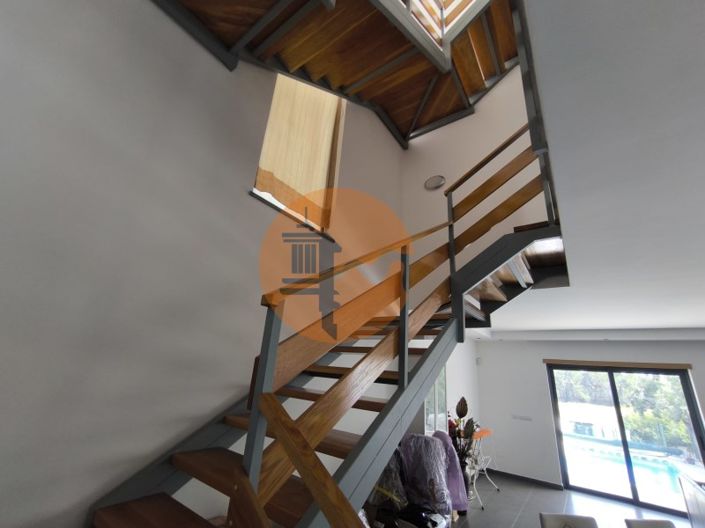 Image No.26-3 Bed Farmhouse for sale