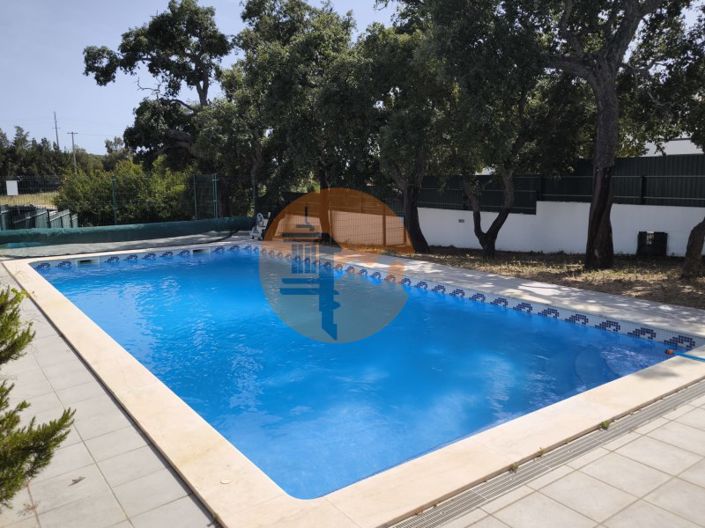 Image No.35-3 Bed Commercial for sale