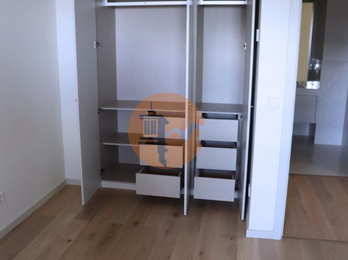 Image No.8-1 Bed Apartment for sale