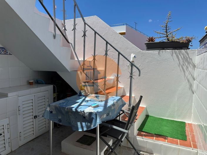 Image No.10-3 Bed House for sale