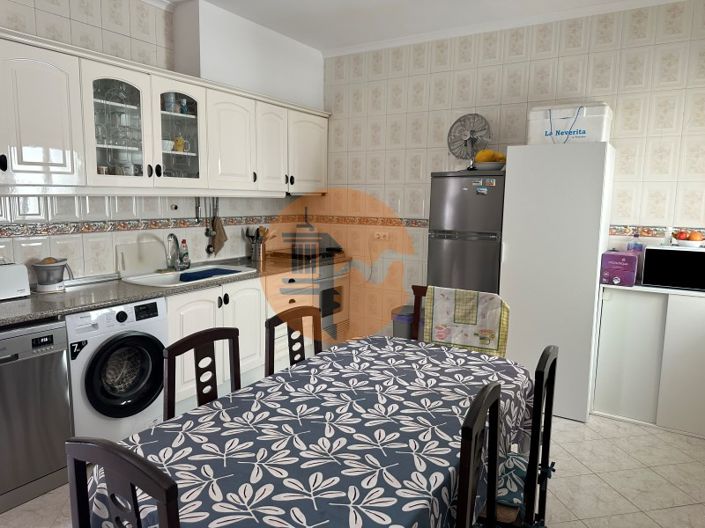 Image No.17-3 Bed House for sale