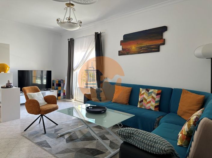Image No.21-3 Bed House for sale