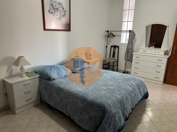 Image No.25-3 Bed House for sale