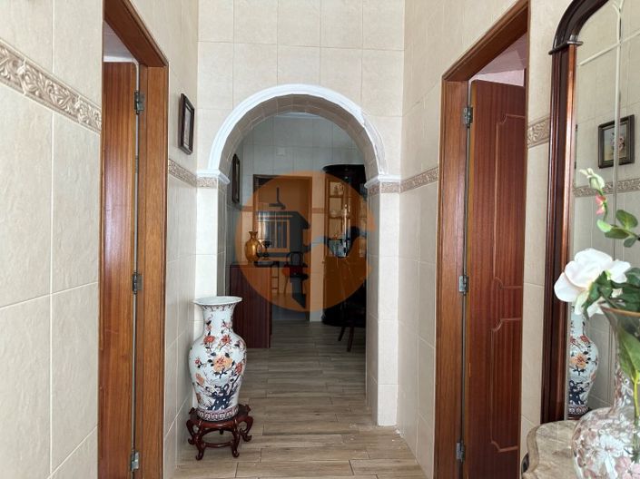 Image No.40-3 Bed House for sale