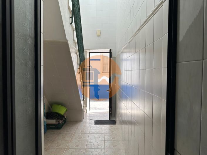 Image No.51-3 Bed House for sale
