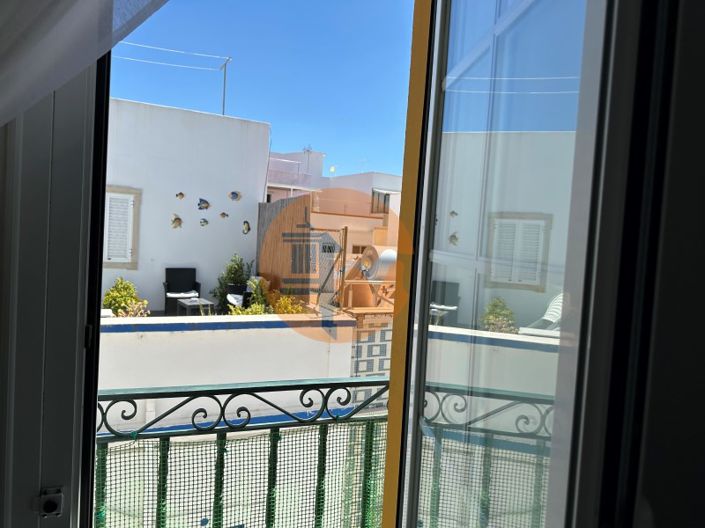 Image No.52-3 Bed House for sale