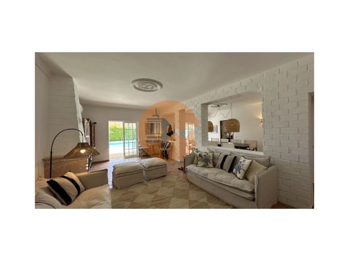 Image No.5-5 Bed House for sale