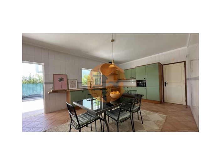 Image No.9-5 Bed House for sale