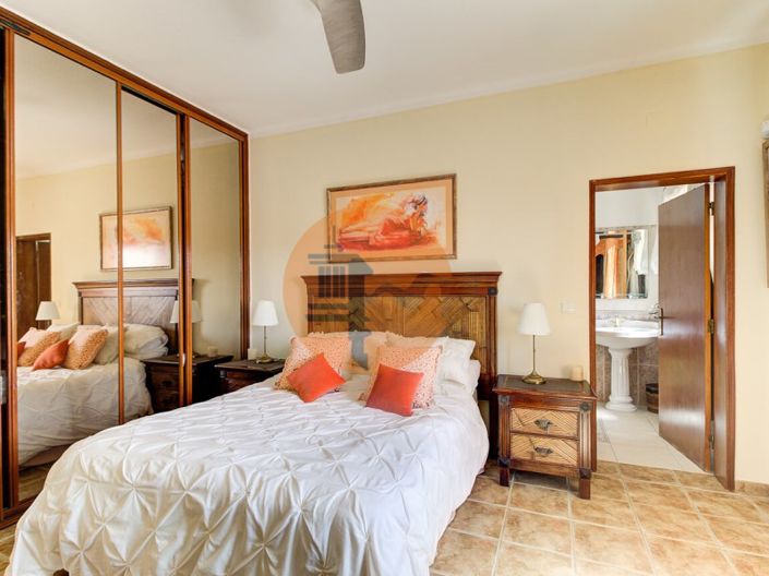 Image No.16-3 Bed House for sale
