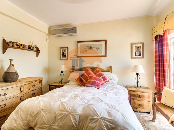 Image No.17-3 Bed House for sale