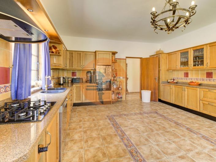 Image No.22-3 Bed House for sale