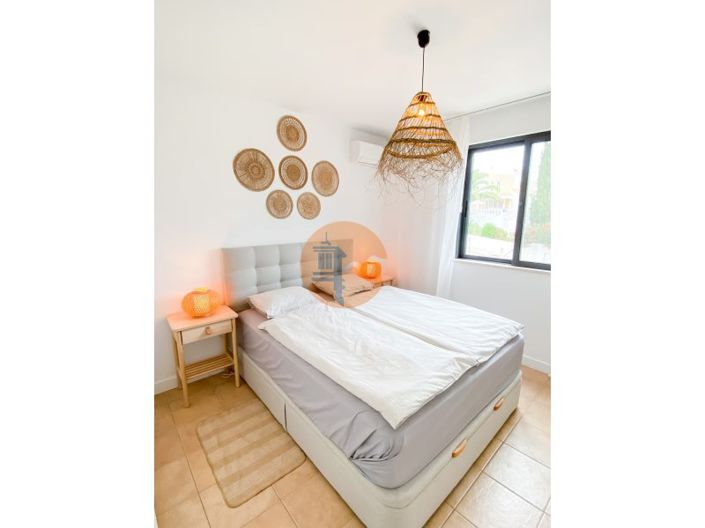 Image No.10-3 Bed House for sale