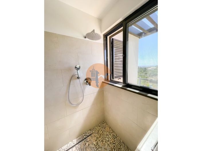 Image No.17-3 Bed House for sale