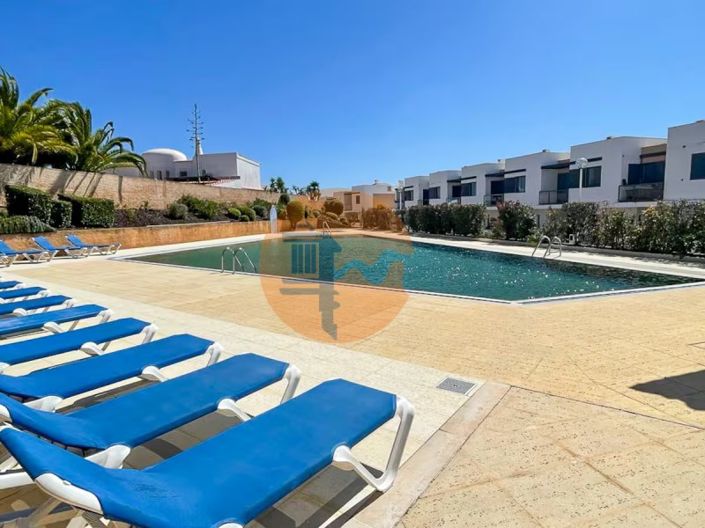 Image No.19-3 Bed House for sale