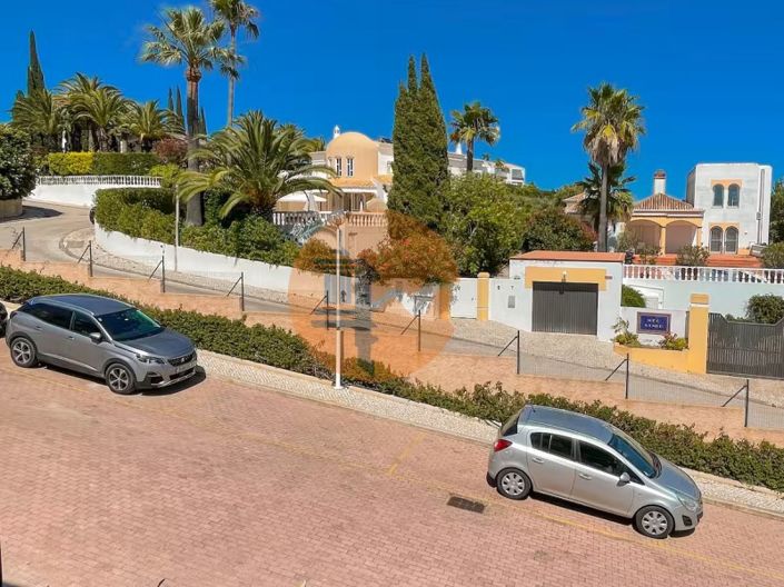 Image No.21-3 Bed House for sale