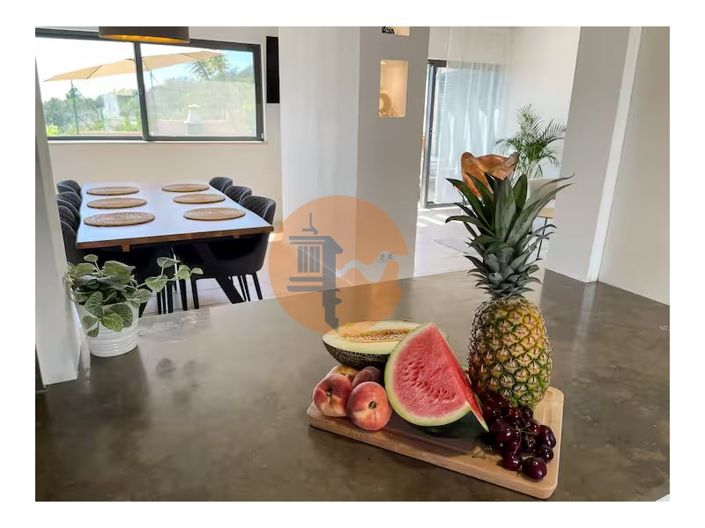 Image No.7-3 Bed House for sale