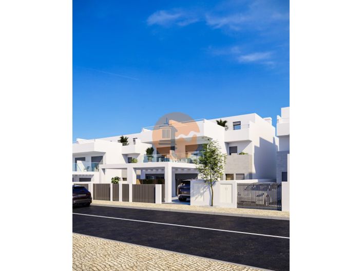 Image No.31-3 Bed House for sale