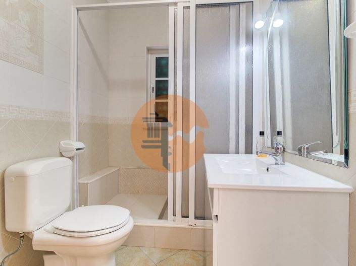 Image No.15-2 Bed House for sale