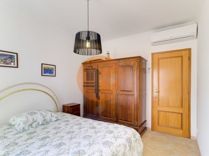 Image No.17-2 Bed House for sale