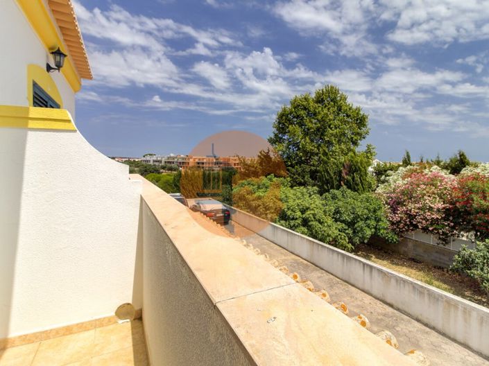 Image No.24-2 Bed House for sale