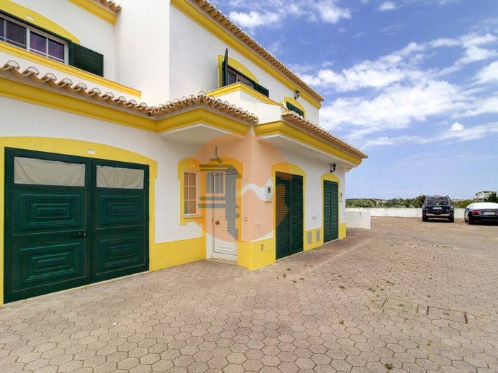 Image No.27-2 Bed House for sale