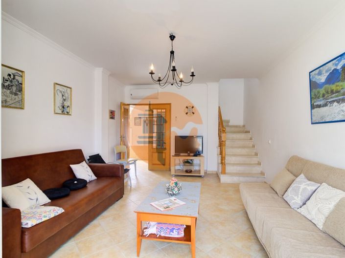 Image No.9-2 Bed House for sale