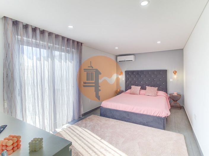 Image No.23-2 Bed Apartment for sale