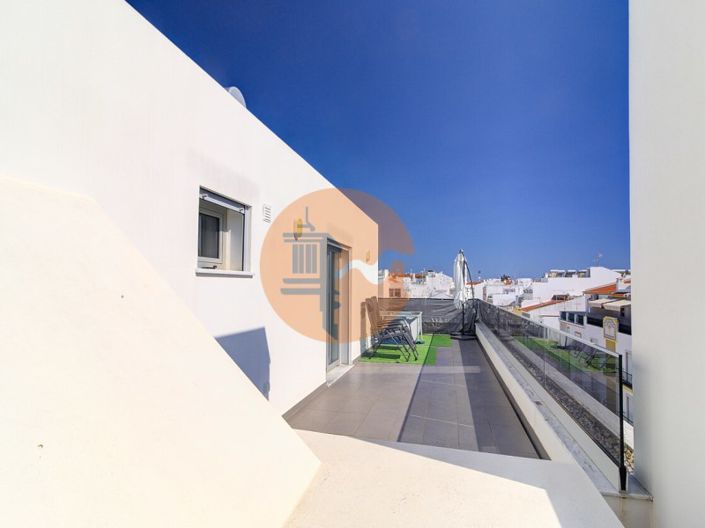 Image No.36-2 Bed Apartment for sale