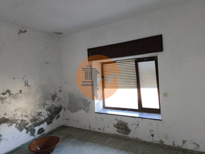 Image No.25-4 Bed House for sale
