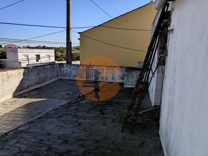 Image No.6-4 Bed House for sale