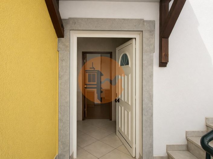 Image No.17-2 Bed House for sale