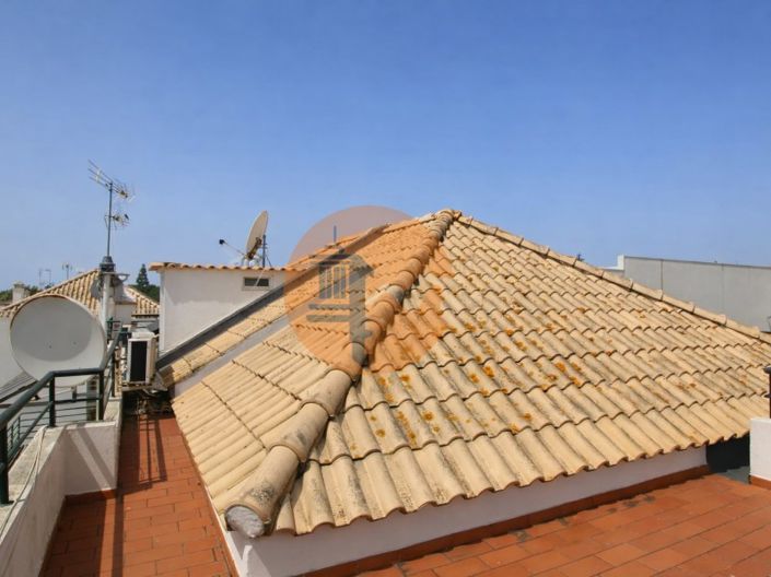 Image No.20-2 Bed House for sale