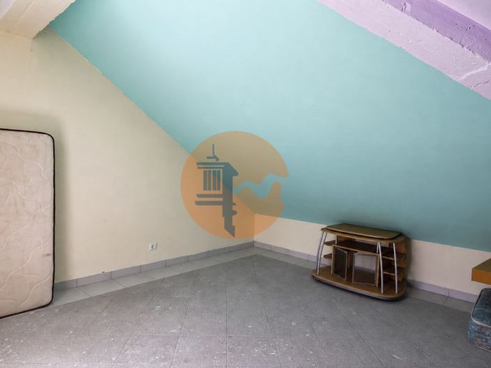 Image No.24-2 Bed House for sale