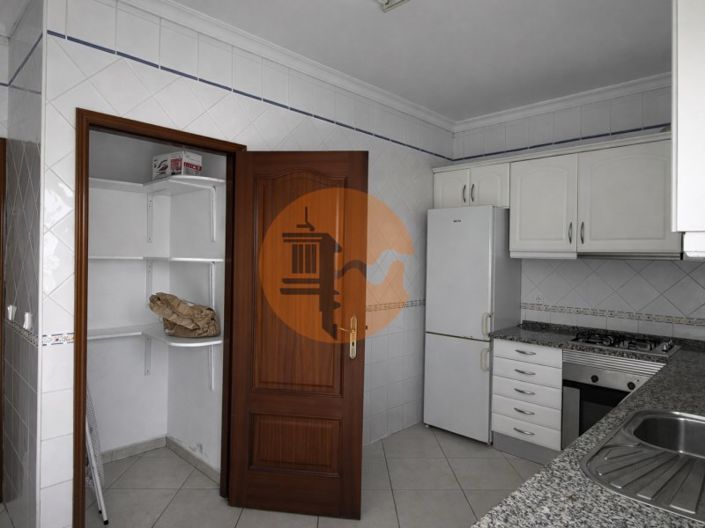 Image No.4-2 Bed House for sale