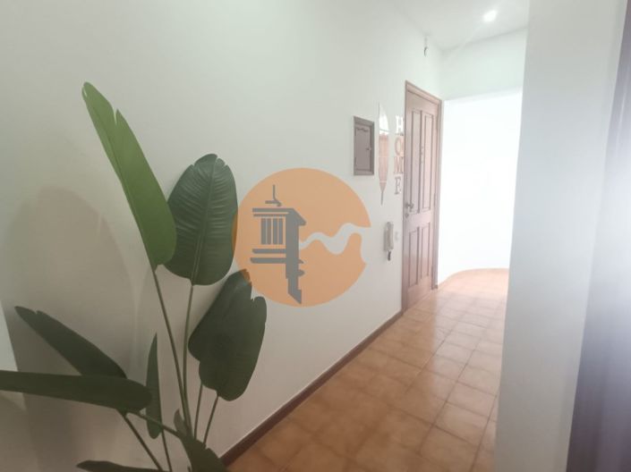 Image No.20-2 Bed Apartment for sale