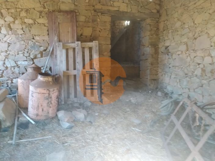 Image No.40-2 Bed Farmhouse for sale