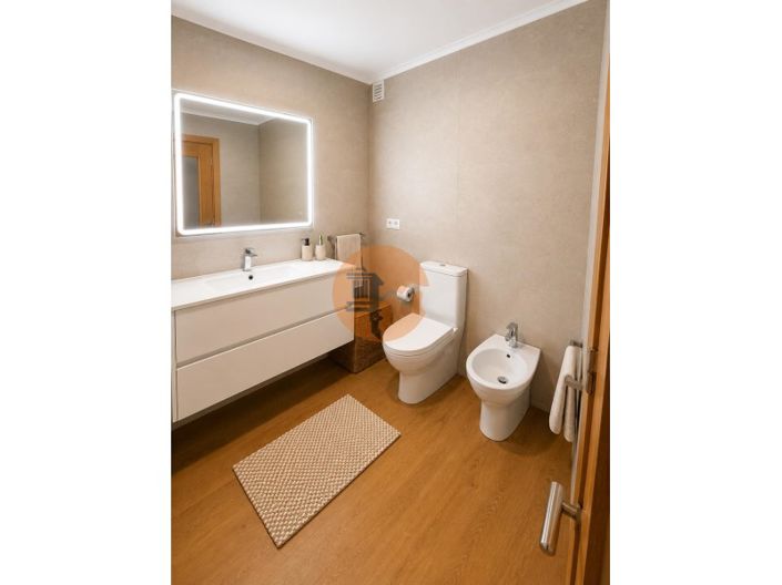 Image No.18-2 Bed Apartment for sale