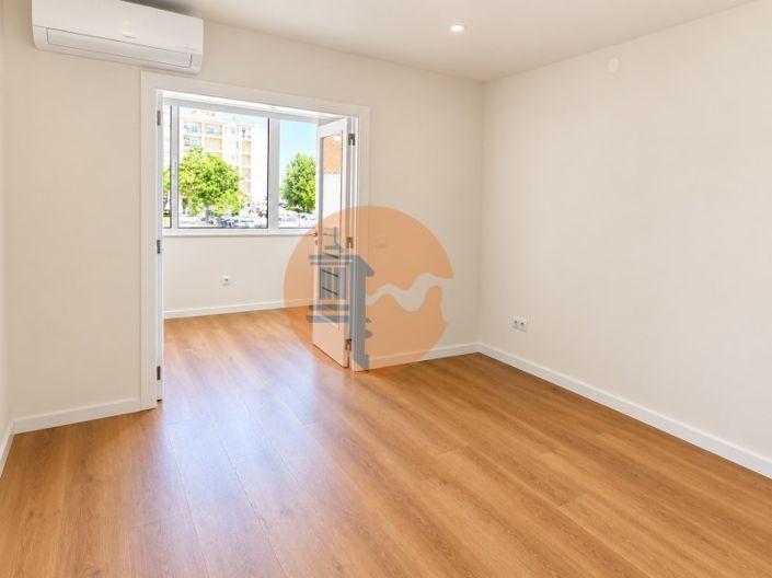Image No.16-3 Bed Apartment for sale