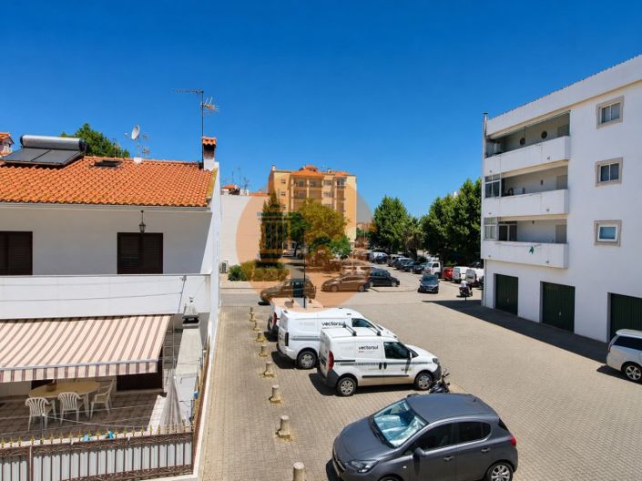 Image No.18-3 Bed Apartment for sale