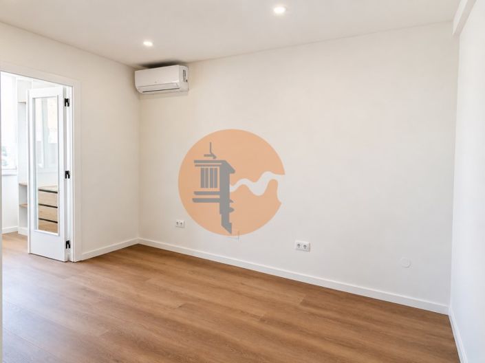 Image No.22-3 Bed Apartment for sale