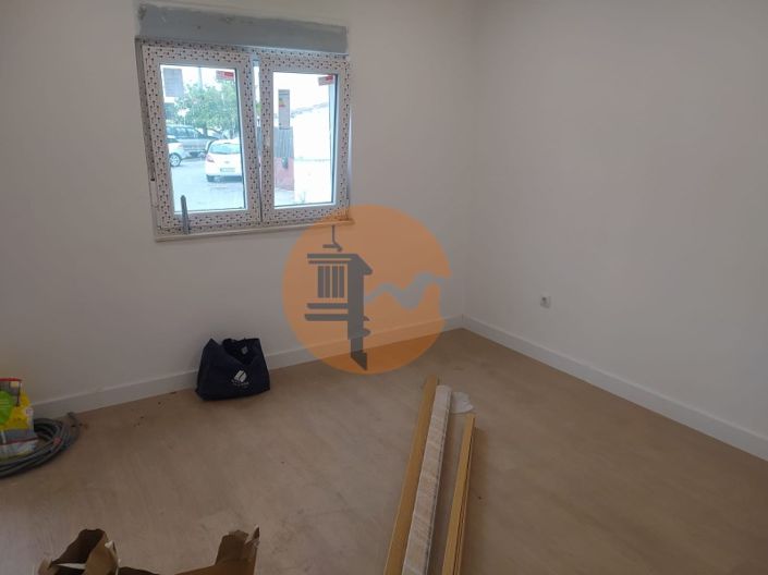 Image No.18-2 Bed House for sale