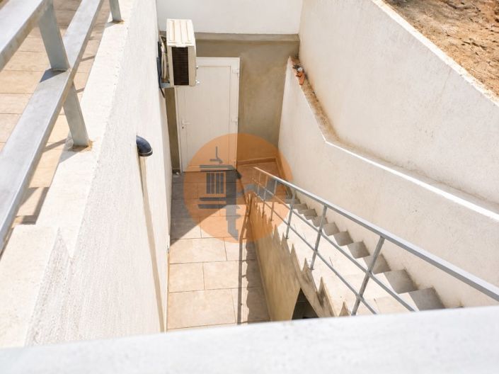Image No.3-2 Bed House for sale