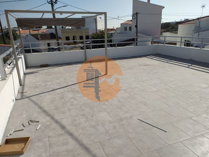 Image No.4-2 Bed House for sale
