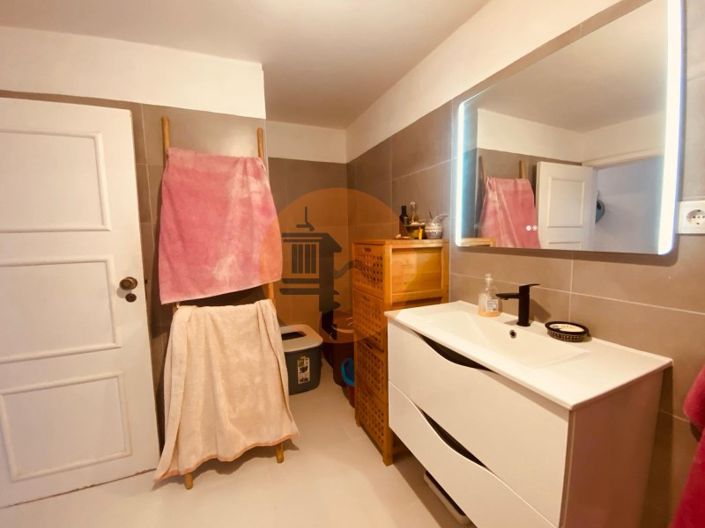 Image No.20-2 Bed House for sale