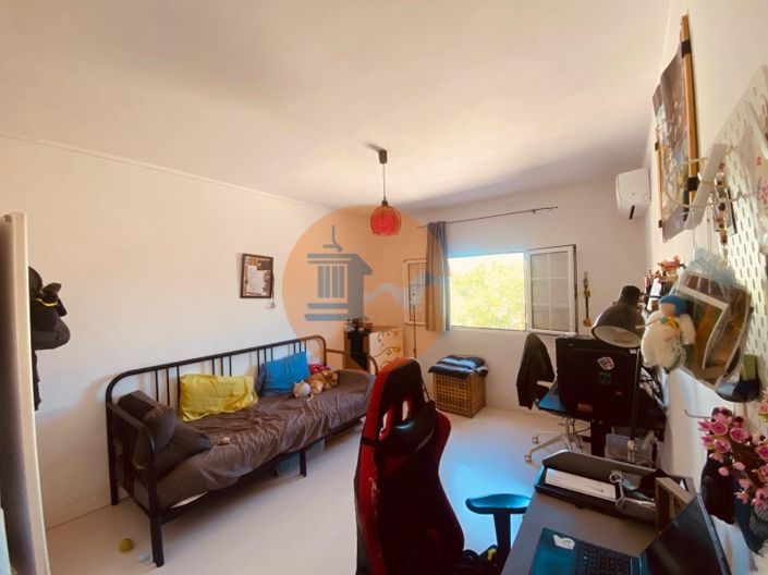 Image No.25-2 Bed House for sale