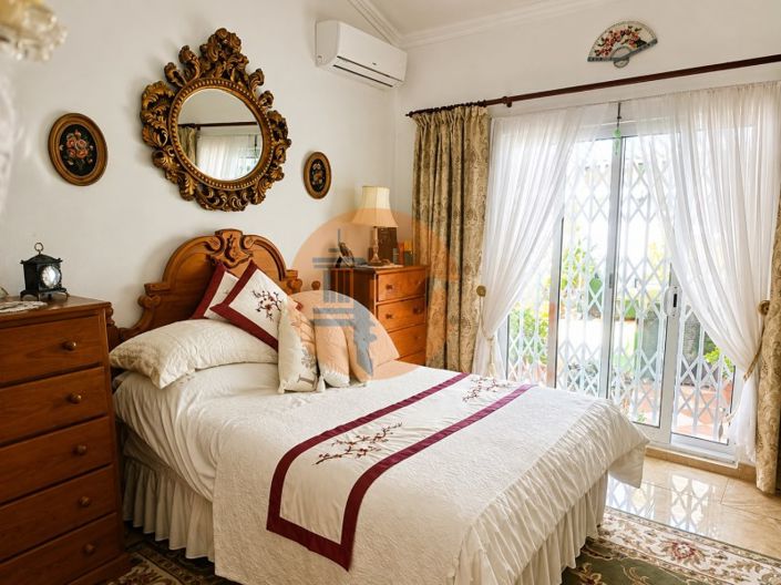 Image No.53-3 Bed House for sale