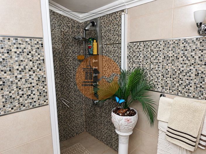 Image No.56-3 Bed House for sale