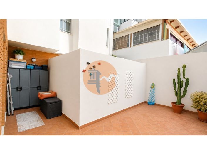 Image No.26-3 Bed Apartment for sale
